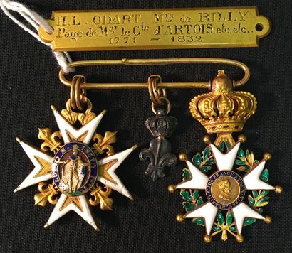 null Souvenirs du marquis Odart de Rilly, portée de trois décorations montées sur...