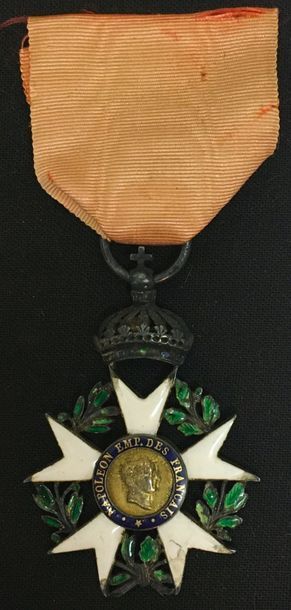 null Ordre de la Légion d'honneur, Premier
Empire, Aigle d'argent du deuxième type...