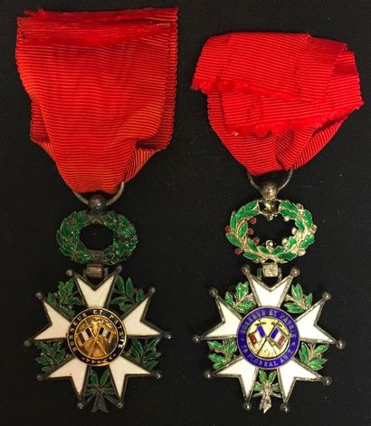null Ordre de la Légion d'honneur, lot de deux étoiles de chevalier, modèle de luxe...