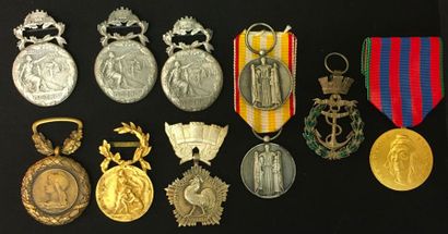 null Lot de dix médailles d'honneur: trois médailles de l'Octroi, en argent, poinçon...