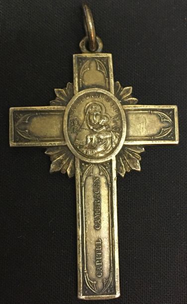 null Cross of the chapter of the cathedral of Cambrai, instituted in 1847, in vermeil,...