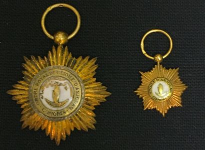 null Comores, Anjouan - Ordre royal de l'Étoile d'Anjouan, intégré aux ordres coloniaux...