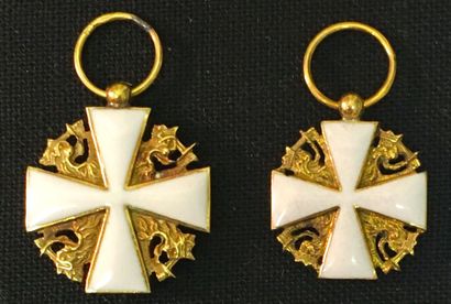 null Finlande - Ordre de la Rose blanche, fondé en 1919, deux croix miniatures en...