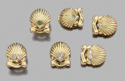 CARTIER, signé Set of six 750 thousandths yellow gold pins decorated with shells...