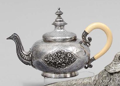 null 950 thousandths sterling silver tea and coffee set in oriental shape with engraved...