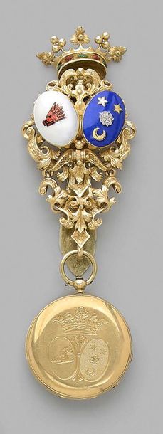 null Yellow gold chain decorated with foliage clasps, decorated in the centre with...