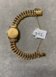 LIP 
Montre-bracelet de dame en or jaune 750 millièmes, la montre de forme carrée,...