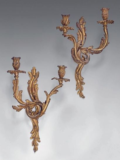 null Pair of gilt bronze sconces with two leafy light arms.
Louis XV period.
(Breakthroughs...