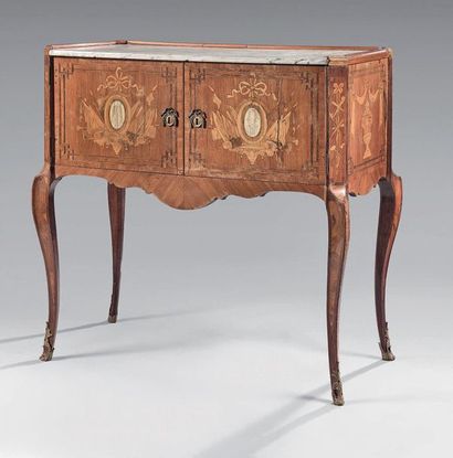 null Collector's" chest of drawers with two leaves opening seven drawers with compartments,...