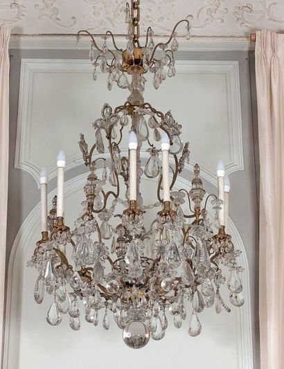 Ten-light gilt bronze chandelier with facetted...