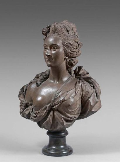 null Bust in patinated terracotta : Presumed portrait of the half naked Marquise...
