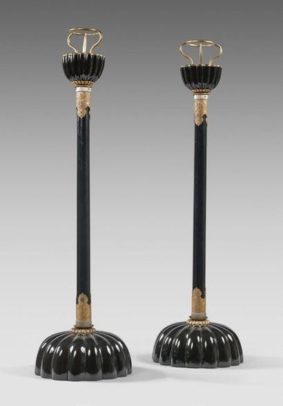 null Pair of tall black lacquered wooden picks decorated with engraved gilt bronze...