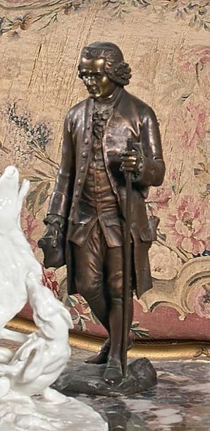 D'après François-Marie SUZANNE (1750-1802) 
Jean-Jacques Rousseau avec sa canne
Statuette...