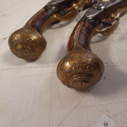 null Pair of officer's flintlock pistols.
Round barrels with flat flats on top and...