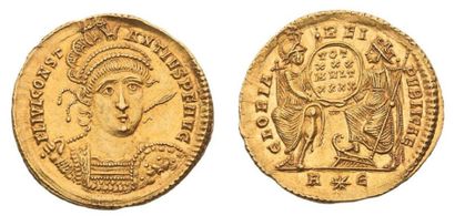 null CONSTANCE II (337-361) Solidus. 4,50 g. Rome (352-355). Son buste casqué et...