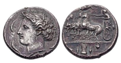Sicile Décadrachme d'Évainète (405-380 av. J.-C.). 41,52 g. Tête d'Aréthuse à gauche...