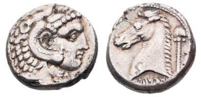 Sicile Tétradrachme siculo-punique (vers 300 av. J.-C.). 16,73 g. Tête d'Héraclès...