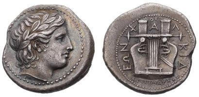 Macédoine Tétradrachme (370-367 av. J.-C.). 14,38 g. Tête laurée d'Apollon à droite,...