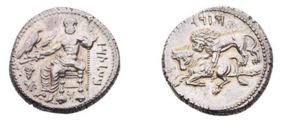 Macédoine Mazaios (361-334 av. J.-C.). Statère. 10,94 g. Baal, demi-nu, assis à gauche,...