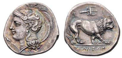 ITALIE Velia. Statère (400-350 av. J.-C.). 7,43 g. Tête d'Athéna à gauche, coiffée...