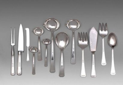 null Set of seventeen 925 sterling silver serving pieces, pancake and fillet design,...