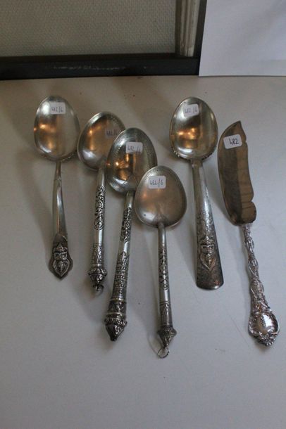 null Silver lot including: an ice cream knife with a vine decoration engraved with...