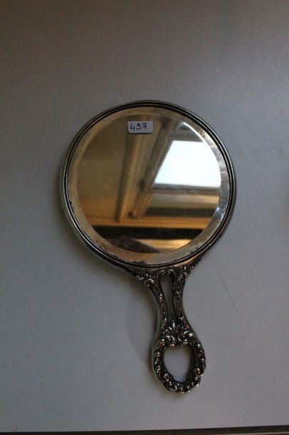 null Hand mirror, round shape, 925 sterling silver frame, decorated in repoussé with...