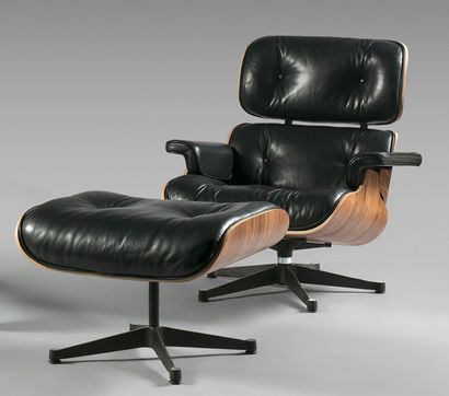 D'après Charles (1907-1978) & Ray EAMES Fauteuil modèle «Lounge Chair» et son ottoman,...