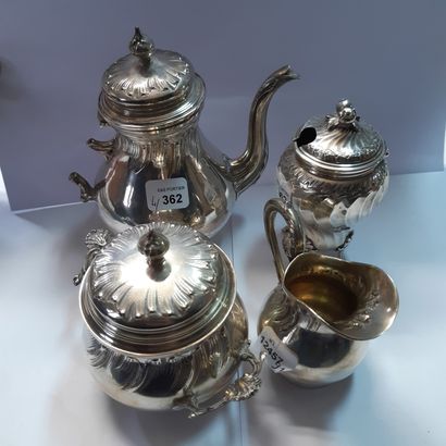 null Silver lot 950 thousandths including: a tea service selfish three pieces with...