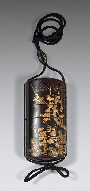 JAPON - Fin de l'époque Edo (1603-1868) 
Inro à cinq cases en laque brune, à décor...
