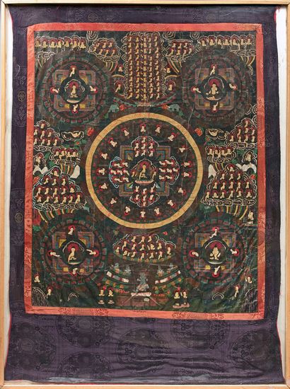 TIBET - début du XXe siècle 
Tempera on canvas, Mandala with central decoration of...