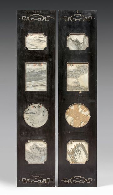 CHINE - XXe siècle 
Deux panneaux rectangulaires en bois incrustés de quatre pierres...