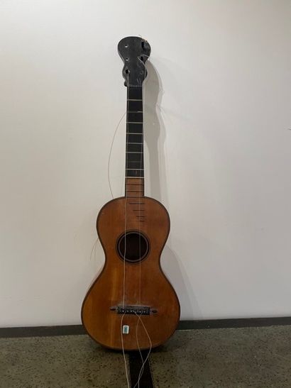 null Guitare Aria espagnol (petite facture).