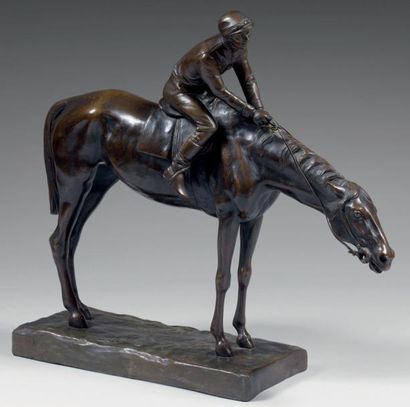 Giuseppe FERRARI (1840-1905) Jockey à cheval Statuette en bronze à patine médaille,...