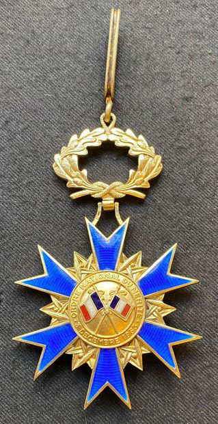 null Ordre national du Mérite, fondé en 1963, bijou de commandeur en vermeil et émail,...