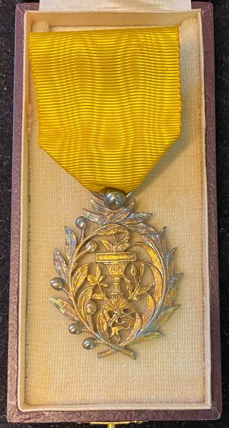 null Cambodge - Ordre du Muniséraphon, fondé en 1905, bijou de chevalier en vermeil...