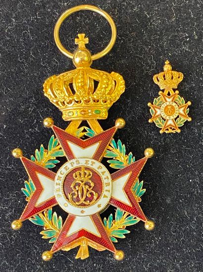 null Monaco - Ordre de Saint-Charles, fondé en 1858, croix de chevalier en or ciselé...