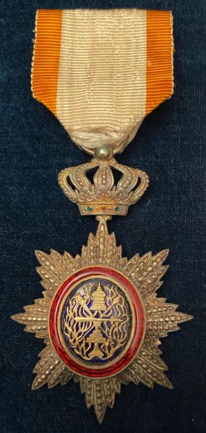 null Cambodge - Ordre royal du Cambodge, étoile de chevalier en argent ciselé en...