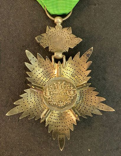 null Perse / Iran - Ordre du Lion et du Soleil, bijou d'officier en forme de soleil...