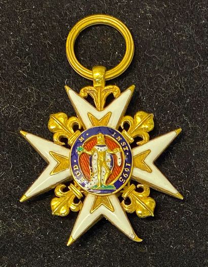 null Ordre de Saint-Louis, fondé en 1693, croix de chevalier en or et émail les pointes...