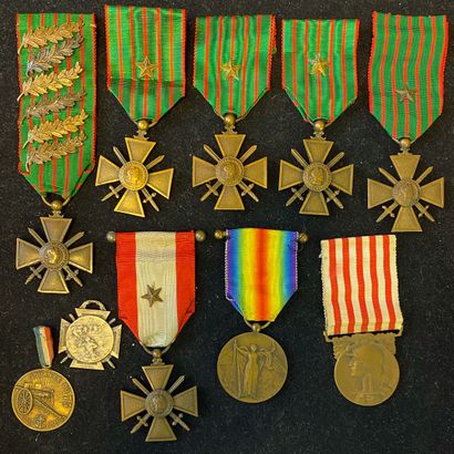 null Première Guerre mondiale, lot de dix : six Croix de Guerre, une 1914-1915, ruban...