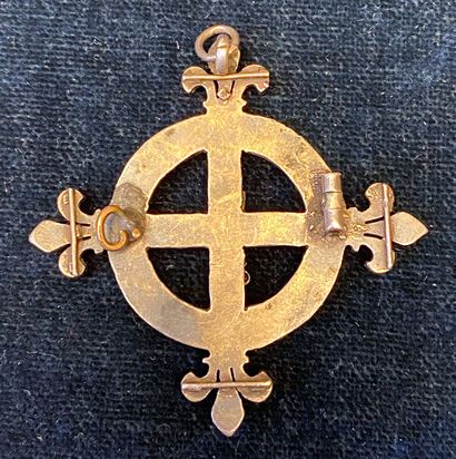 null Croix des partisans du comte de Chambord, type en forme de croix grecque fleurdelisée...