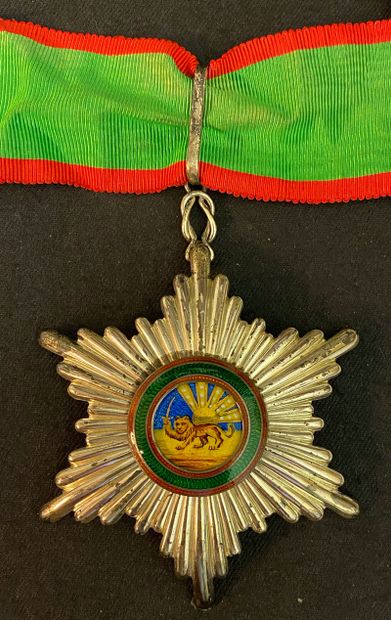 null Perse / Iran - Ordre d'Homayoun, succède en 1939 de l'ordre du Lion et du Soleil,...