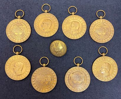 null Persia / Iran - 2500th anniversary of the Persian Empire, set of eight gilt...