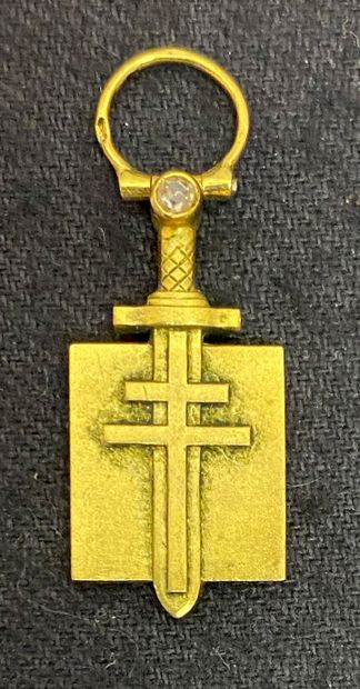 null Order of the Liberation, founded in 1940, miniature in patinated gold, the clasp...