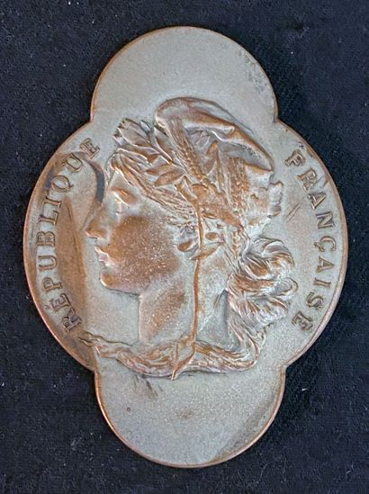 null Médaille d'hommage de «La Chéchia», association des anciens Zouaves, de forme...