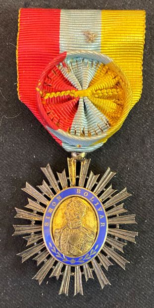 null Venezuela - Order of the Liberator, officer's badge in vermeil, center in three...