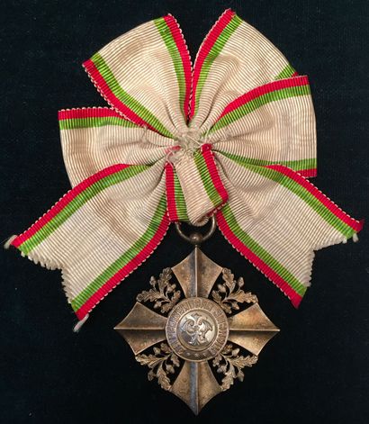 null Bulgarie - Ordre du Mérite civil, fondé en 1891, médaille de l'ordre en bronze...