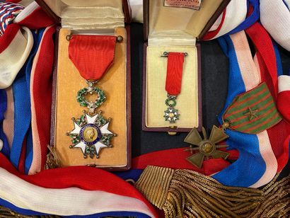 null Ordre de la Légion d'honneur - IIIe République, lot de cinq : une étoile de...