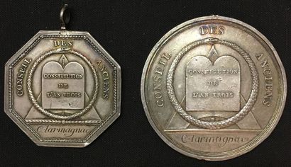 null Conseil des Anciens, group of two silver identity medals :
- One of the type...